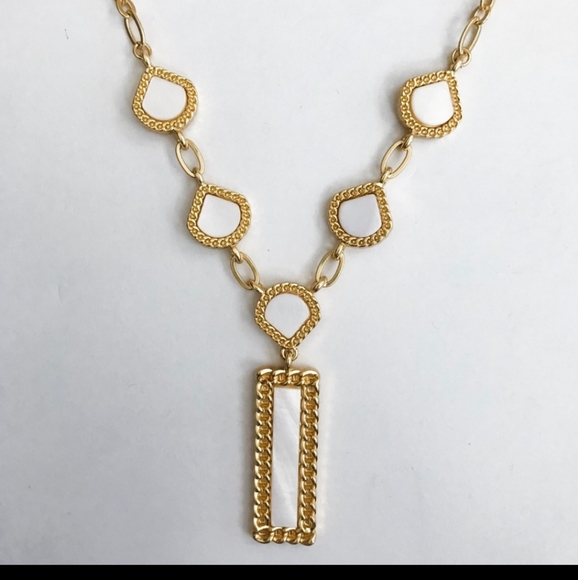 "SOLD "Vince Camuto necklace mother of pearl - Picture 7 of 7